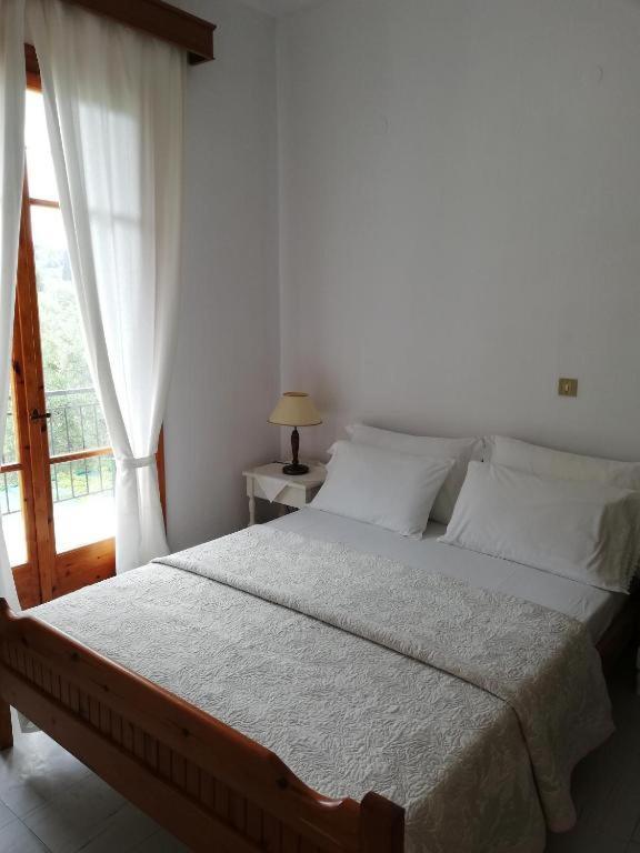 Apelati Hotel Keri Ngoại thất bức ảnh